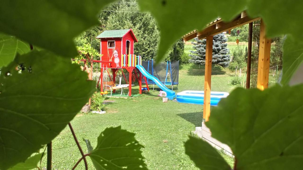 Cottage Forest Stream فيسوكو المظهر الخارجي الصورة