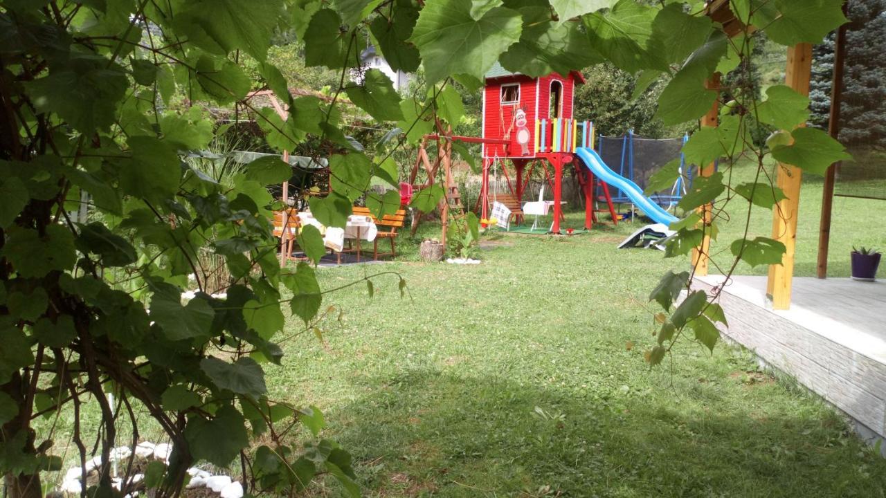 Cottage Forest Stream فيسوكو المظهر الخارجي الصورة